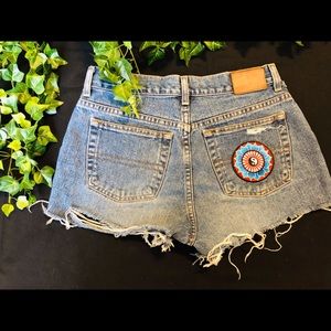 ✨Tommy Hilfiger high rise vintage jean shorts✨